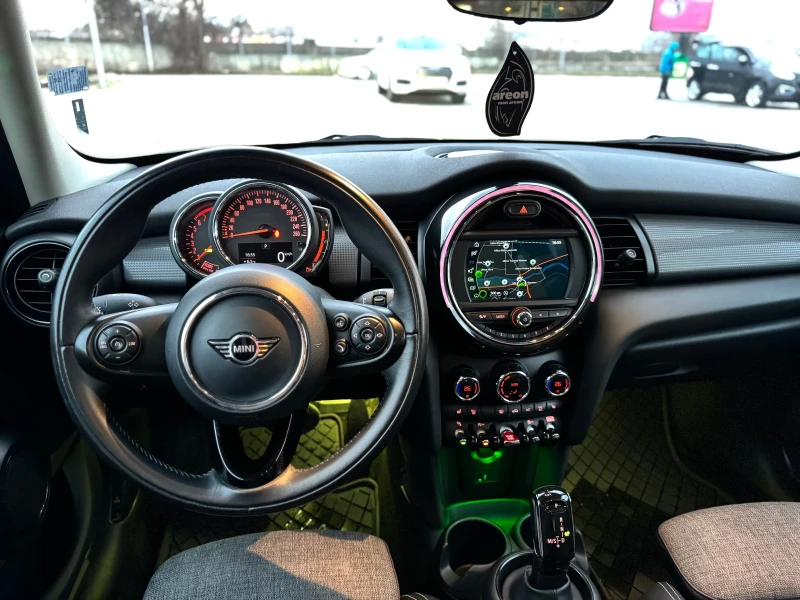 Mini Cooper F55 // TwinTurbo Power // Като Нова !!!, снимка 13 - Автомобили и джипове - 48499185