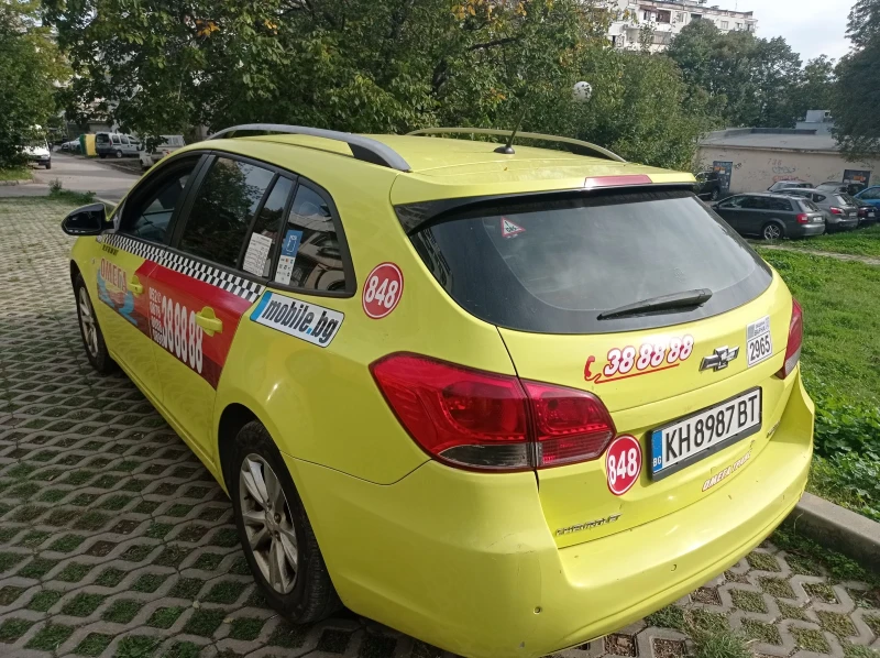 Chevrolet Cruze, снимка 2 - Автомобили и джипове - 48604431