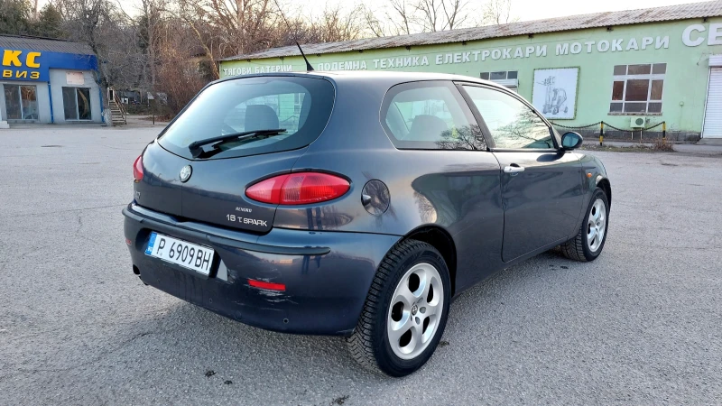 Alfa Romeo 147 1.6 Twin spark, снимка 4 - Автомобили и джипове - 49236122