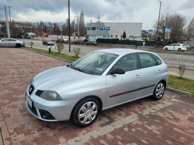 Seat Ibiza Facelift 1.4 бензин-газ, снимка 3 - Автомобили и джипове - 49610777