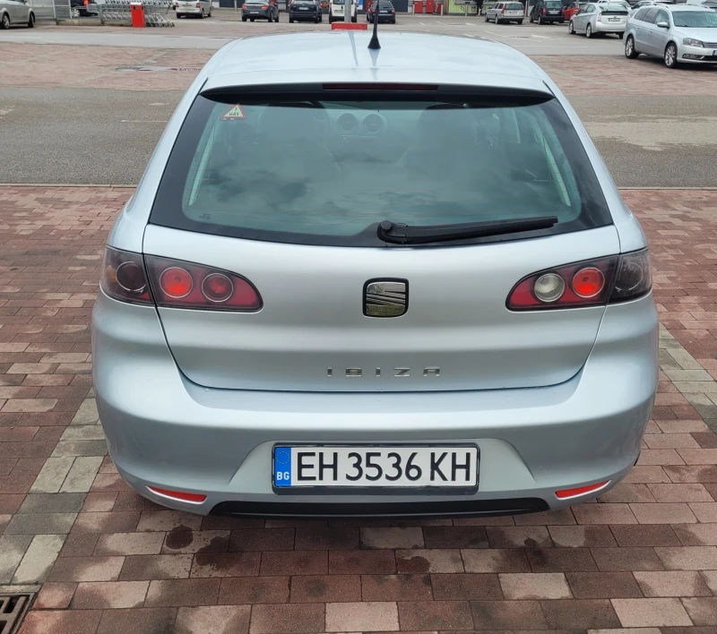 Seat Ibiza Facelift 1.4 бензин-газ, снимка 4 - Автомобили и джипове - 49610777