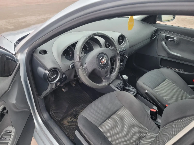 Seat Ibiza Facelift 1.4 бензин-газ, снимка 9 - Автомобили и джипове - 49610777