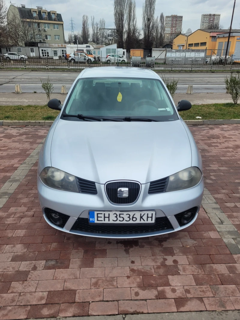 Seat Ibiza Facelift 1.4 бензин-газ, снимка 1 - Автомобили и джипове - 49610777