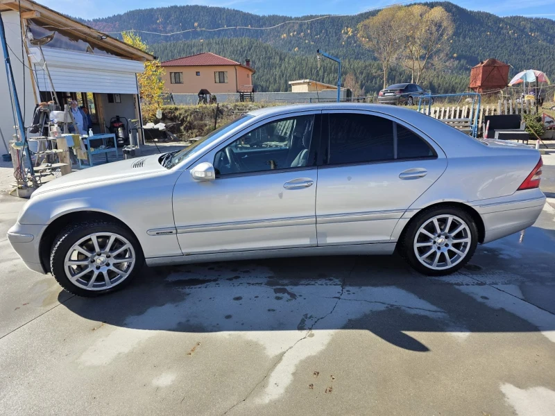 Mercedes-Benz C 320, снимка 2 - Автомобили и джипове - 52257376