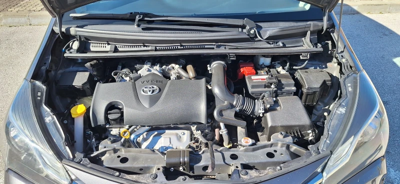 Toyota Yaris 1.5VVT-I EURO6B, снимка 15 - Автомобили и джипове - 52391161