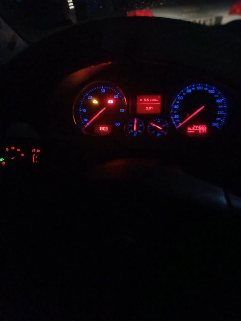 VW Passat, снимка 15 - Автомобили и джипове - 52930781