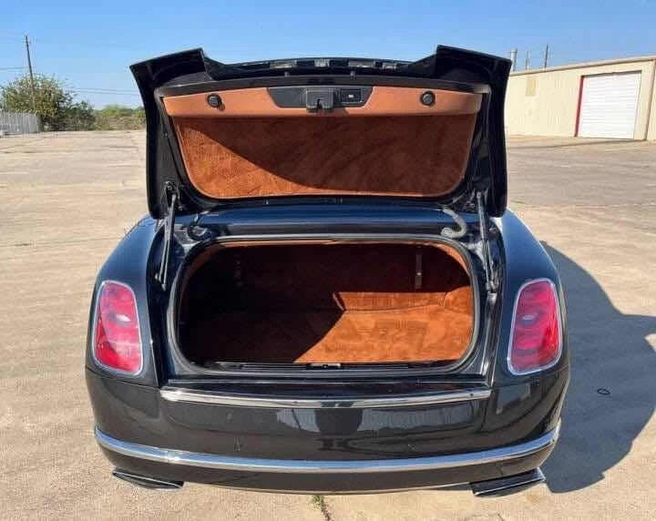 Bentley Mulsanne * 4dr Sdn * CARFAX * ЦЕНА ДО БГ, снимка 12 - Автомобили и джипове - 52898649