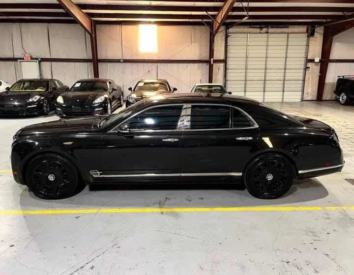 Bentley Mulsanne * 4dr Sdn * CARFAX * ЦЕНА ДО БГ, снимка 3 - Автомобили и джипове - 52898649