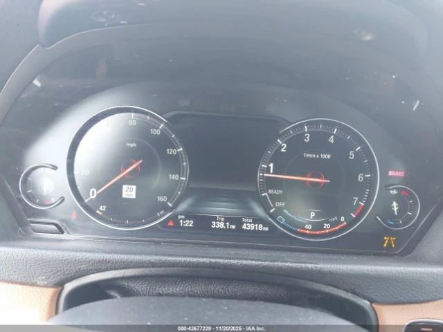BMW 330 60k km* GT* xDrive* PANO* Камера* Ambient* Auto di, снимка 13 - Автомобили и джипове - 53027853