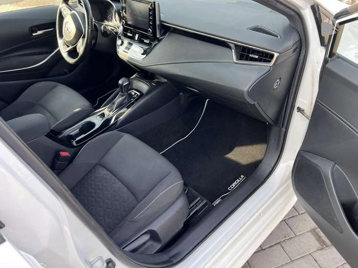 Toyota Corolla 1.8.HiBRIT., снимка 10 - Автомобили и джипове - 55898431