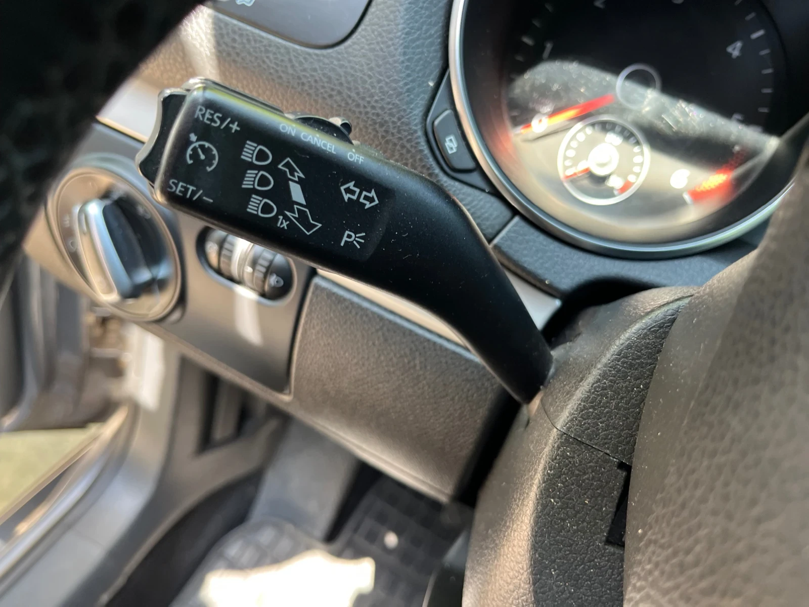 VW Golf 2.0 TDI   HI - LINE  - изображение 7