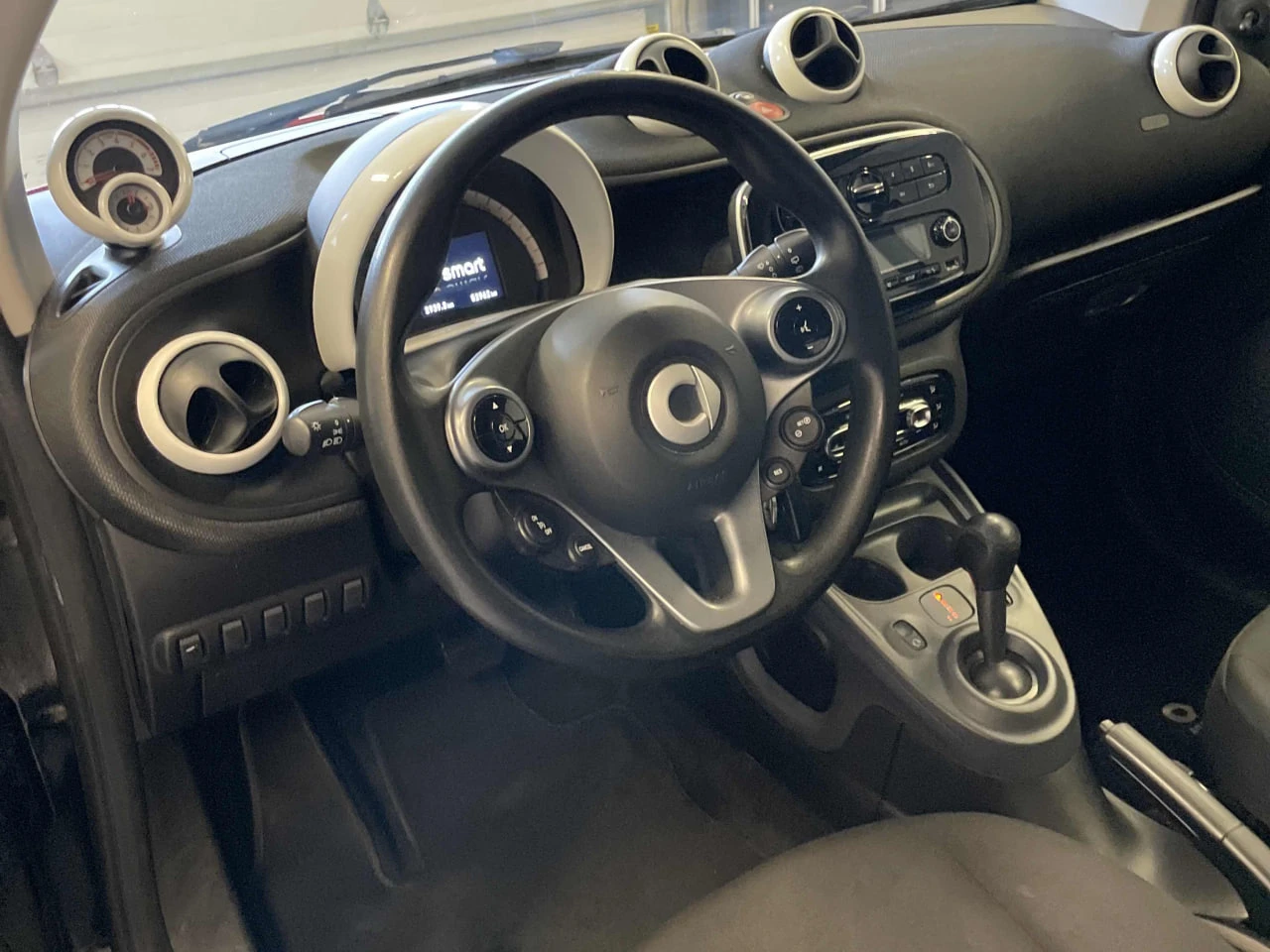Smart Fortwo CARFAX* АВТОФИНАНСИРАНЕ* БЕЗ ПЪРВОНАЧАЛНА ВНОСКА*  - изображение 5