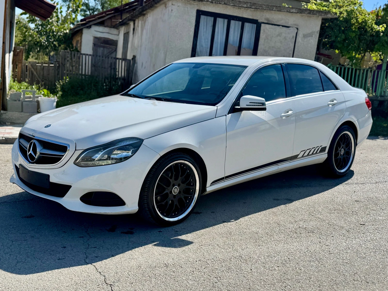 Mercedes-Benz E 200 CD?* AMG - изображение 2
