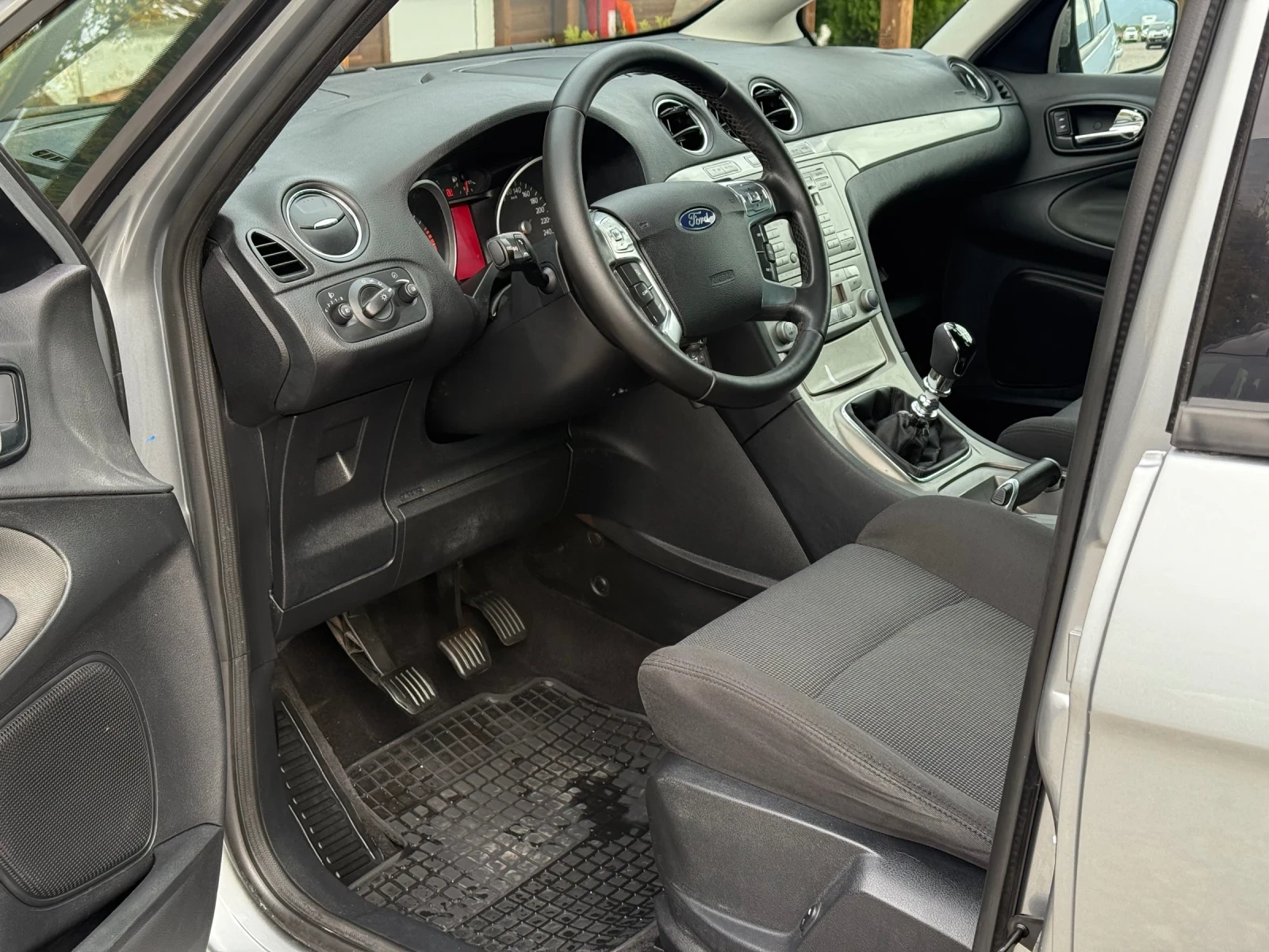 Ford S-Max 2.0TDCi 140к.с * Климатроник*  - изображение 9