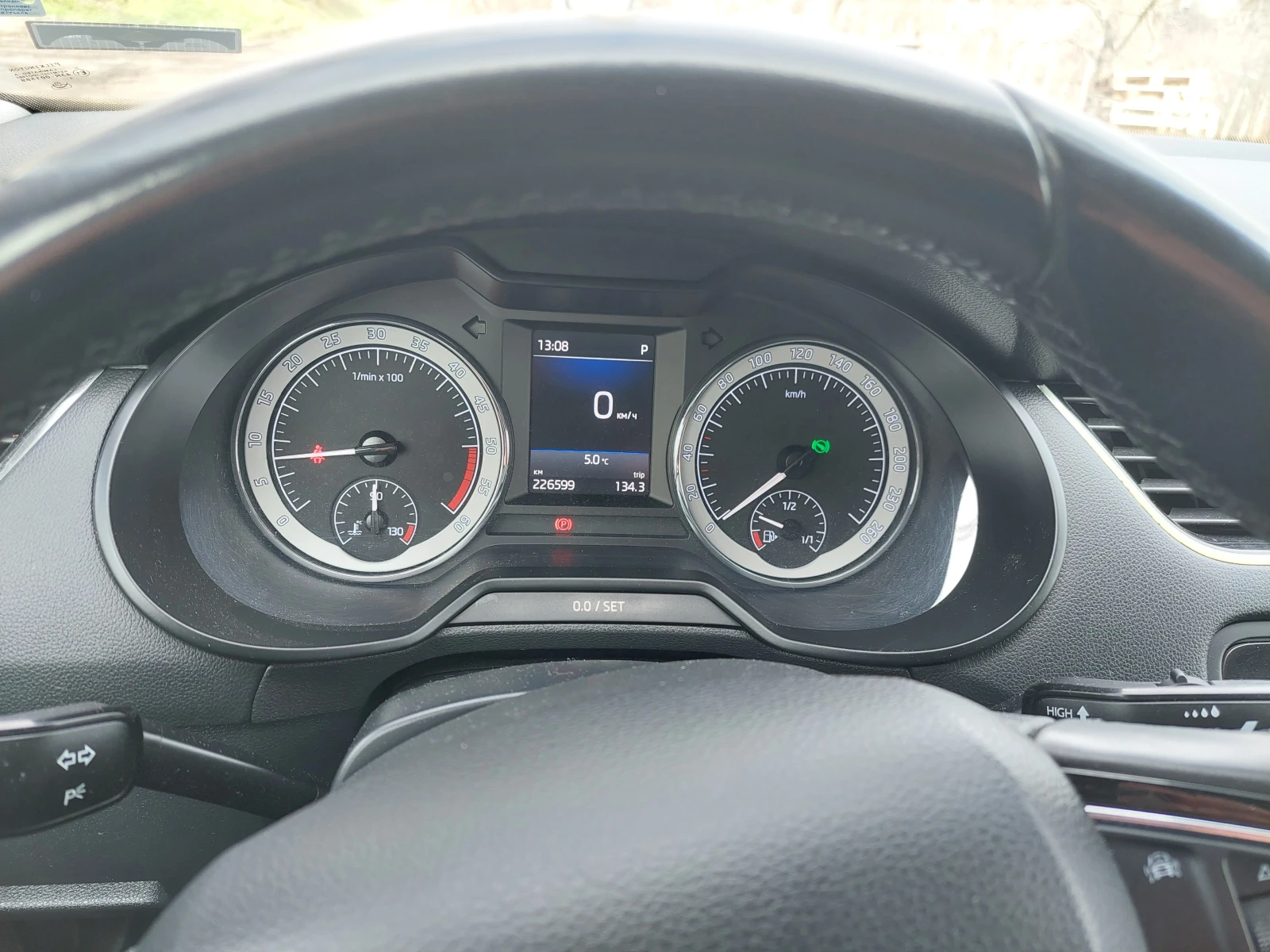 Skoda Octavia 3 Facelift 2.0 TDI 150hp 4x4 DSG7 - изображение 9