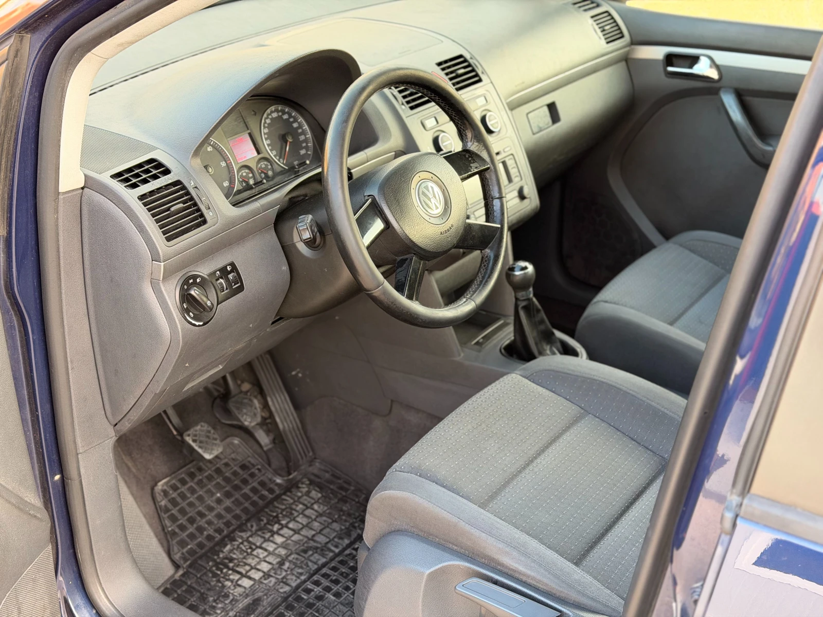 VW Touran 2.0 | 136кс. | 6ск. | 7 местен, снимка 8 - Автомобили и джипове - 54169998