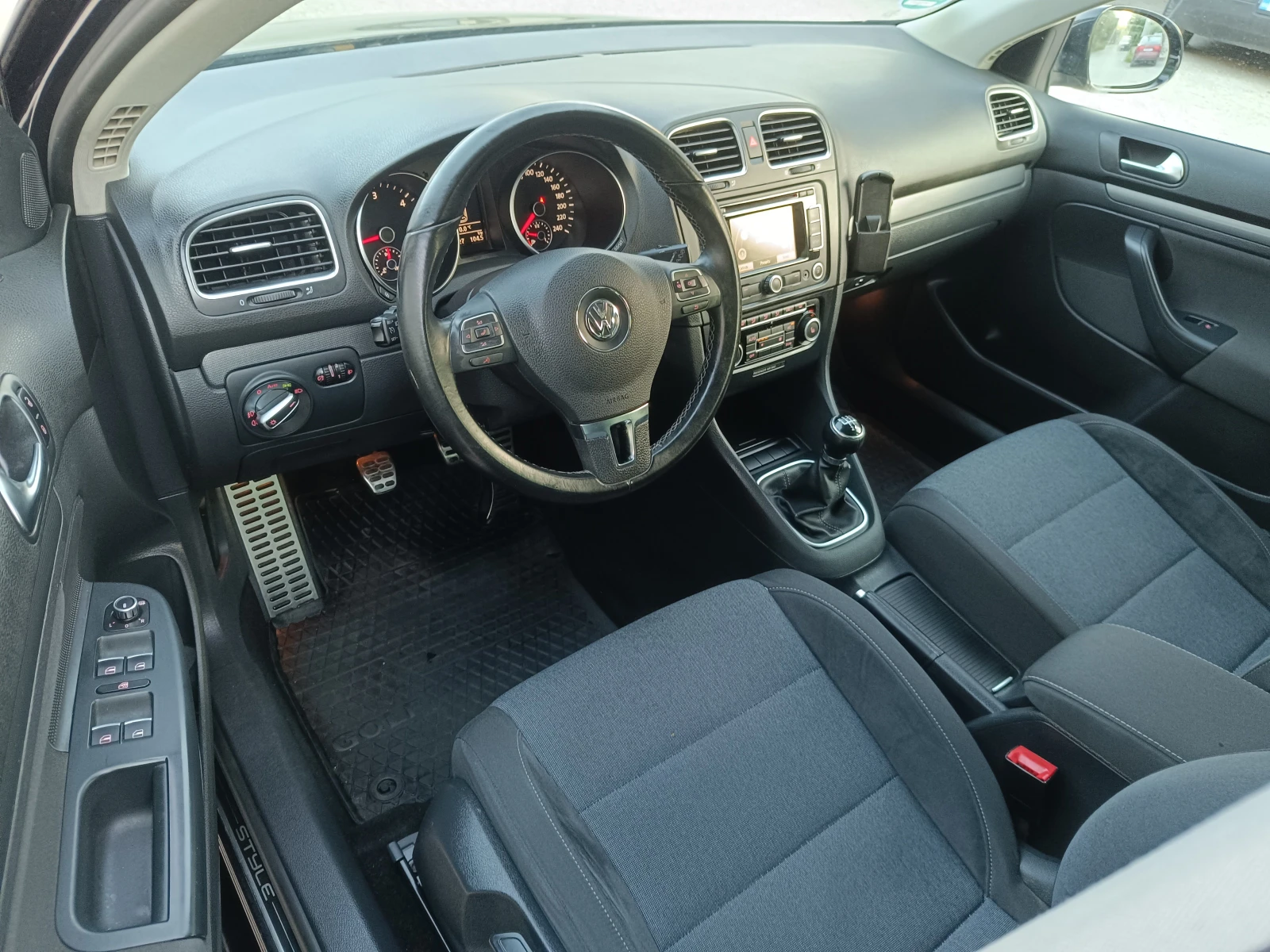 VW Golf 1.6TDI 105�.�. STYLE | Mobile.bg � ����������� 11