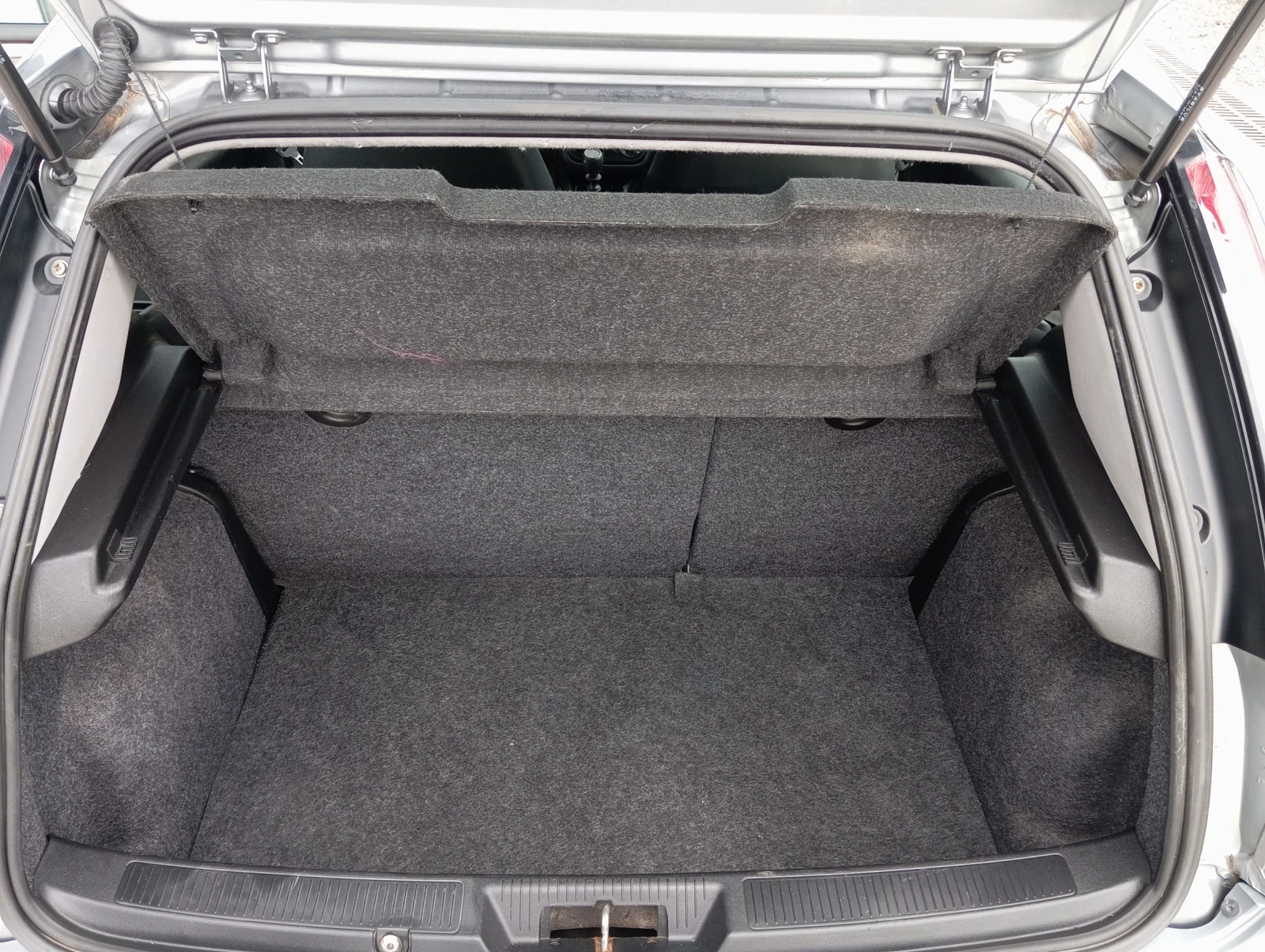 Fiat Punto 1.4i , снимка 13 - Автомобили и джипове - 54917838