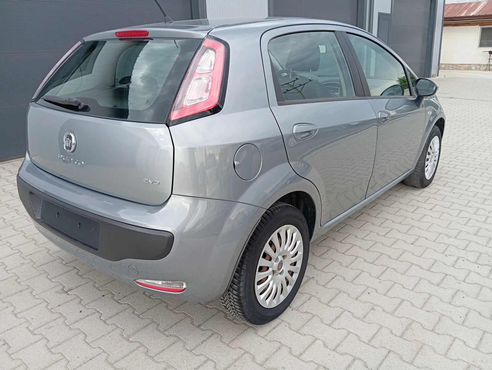 Fiat Punto 1.4i , снимка 6 - Автомобили и джипове - 54917838