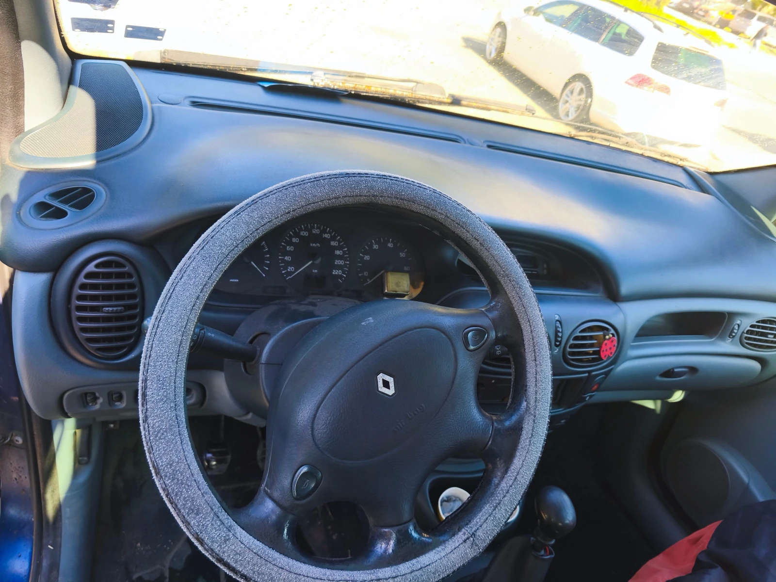 Renault Scenic 2000, снимка 8 - Автомобили и джипове - 55678965
