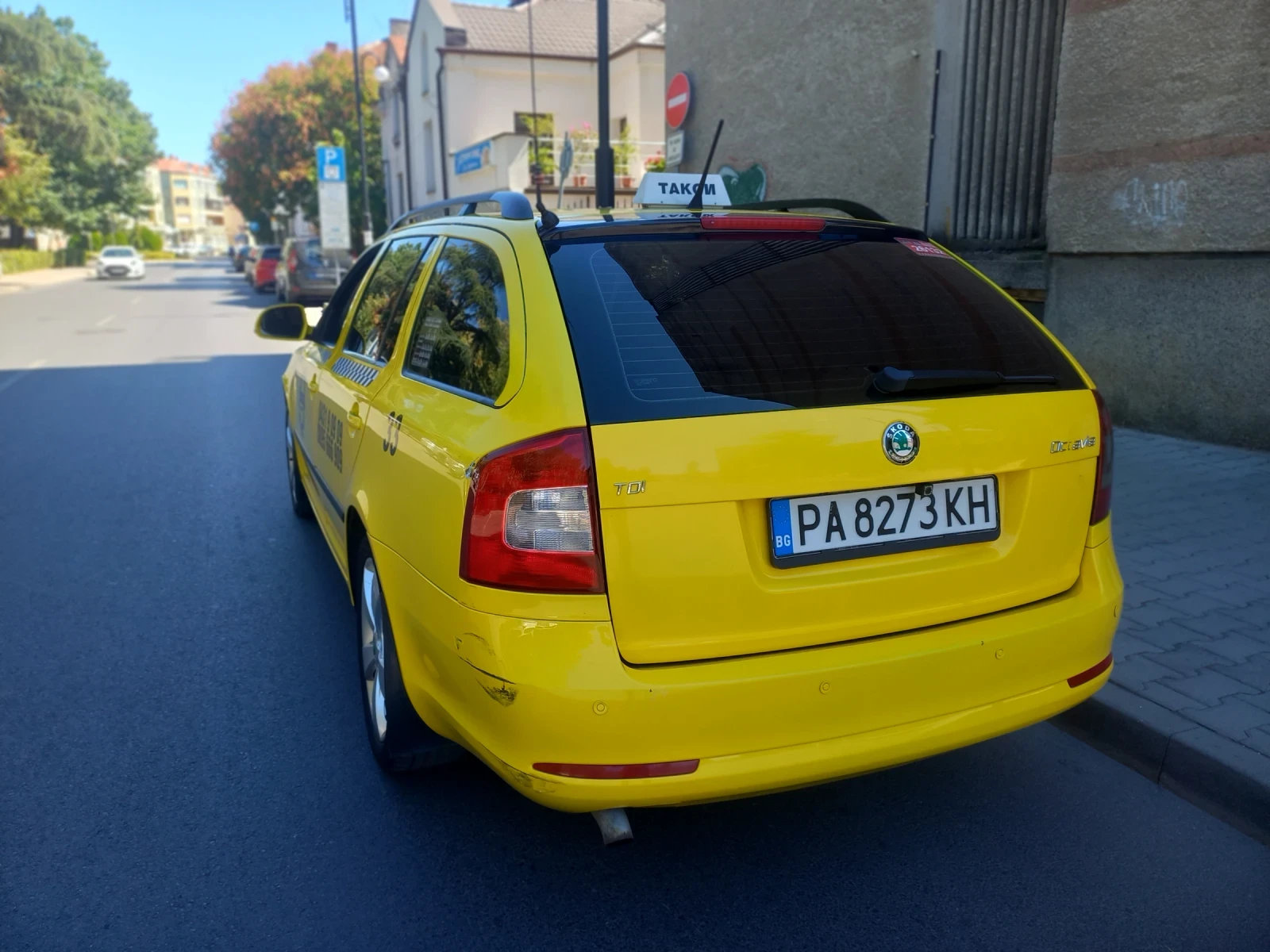 Skoda Octavia 1.6 tdi, снимка 5 - Автомобили и джипове - 55963728