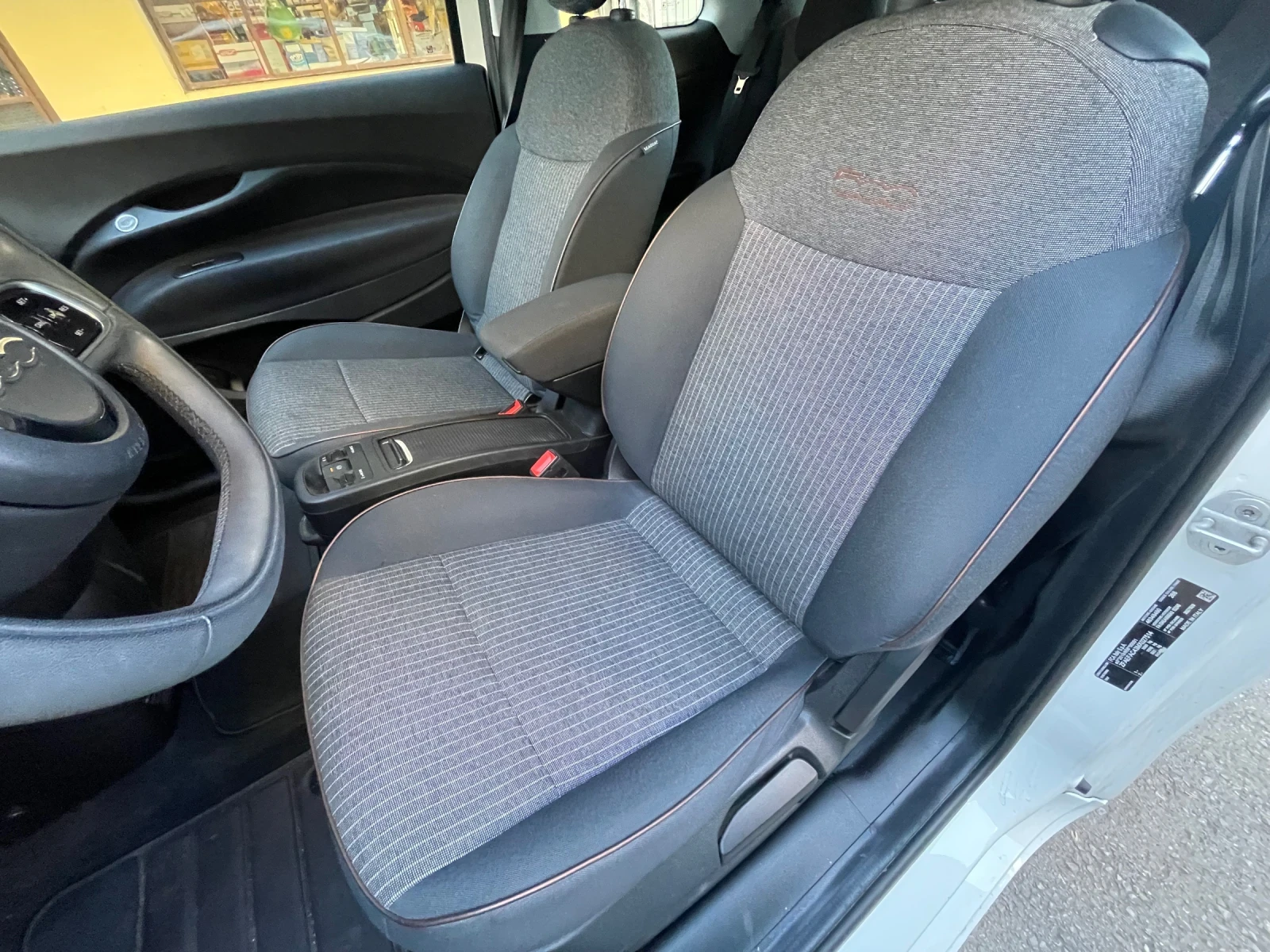 Fiat 500e, снимка 7 - Автомобили и джипове - 56118402