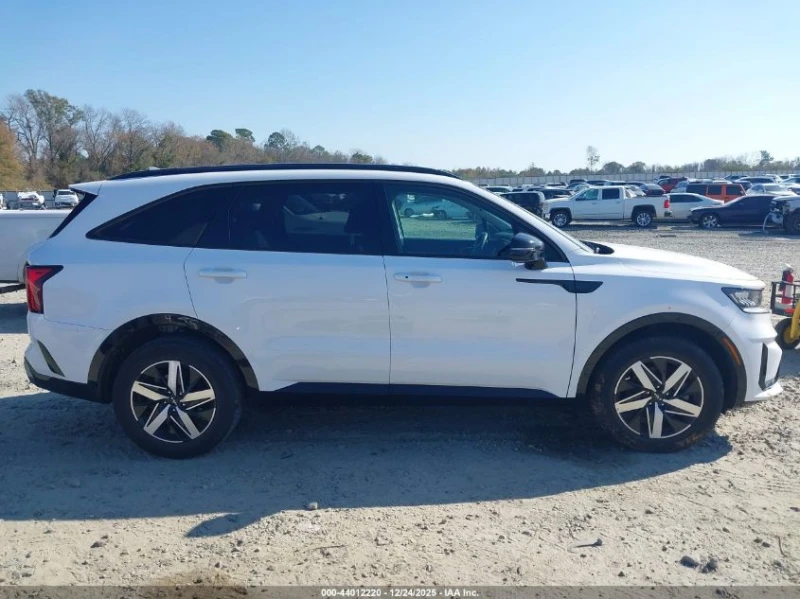 Kia Sorento 2.5l S, снимка 13 - Автомобили и джипове - 53237349