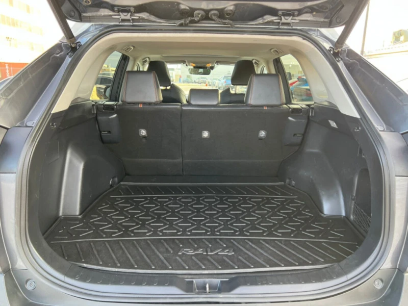 Toyota Rav4 TRAIL* Кожа* Подгрев* Обдухване* ПАНО* WIFI CHARGI, снимка 15 - Автомобили и джипове - 53307241
