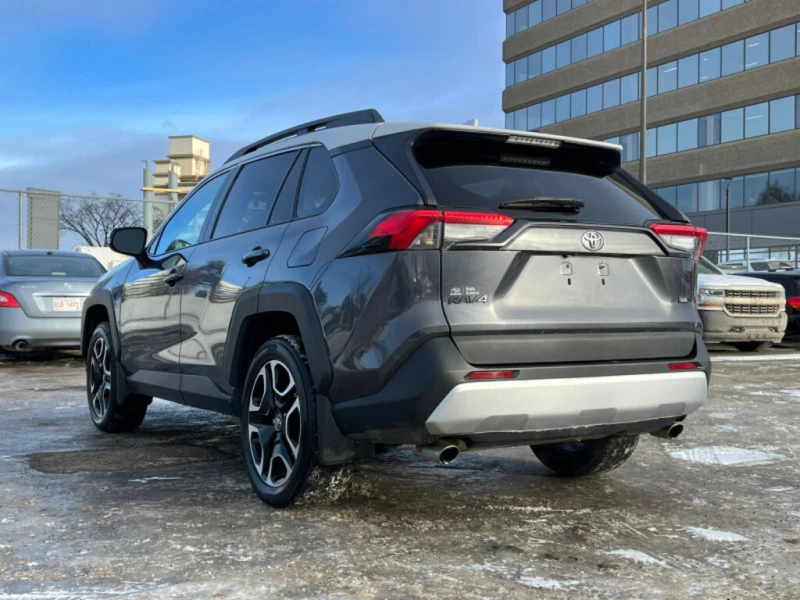 Toyota Rav4 TRAIL* Кожа* Подгрев* Обдухване* ПАНО* WIFI CHARGI, снимка 8 - Автомобили и джипове - 53307241