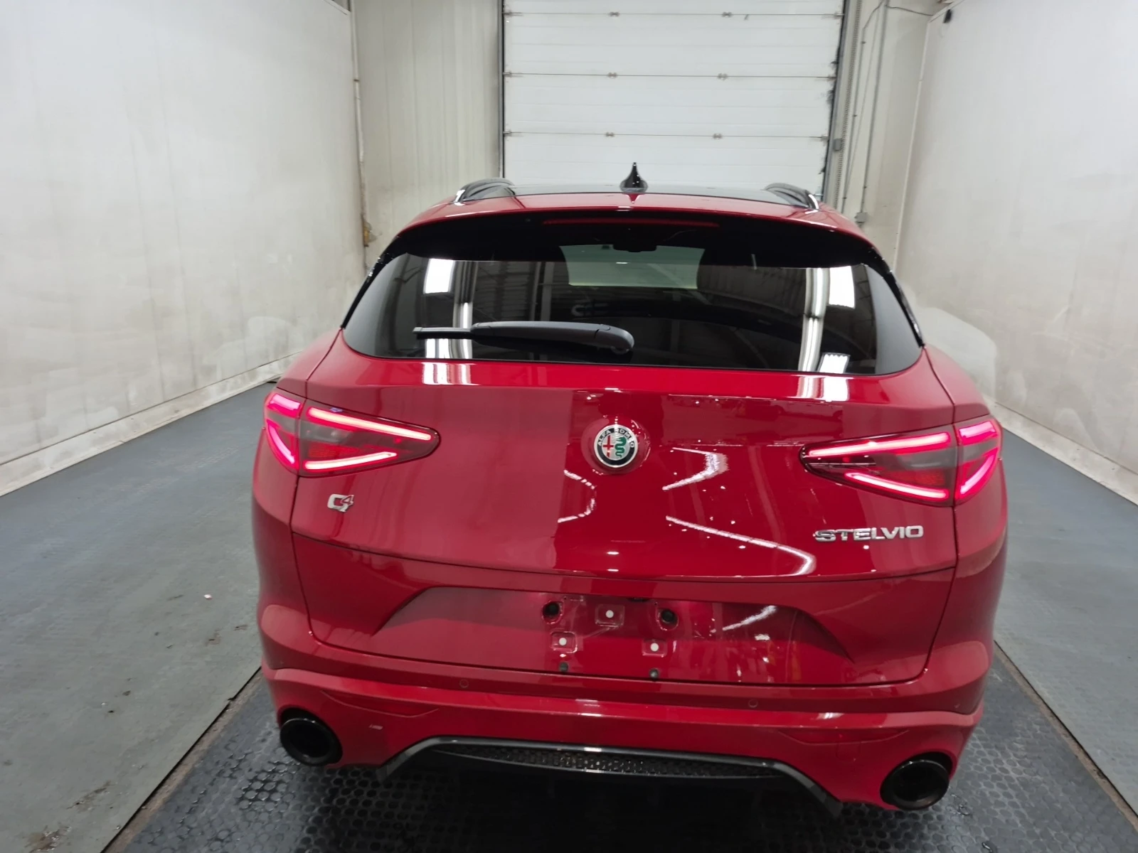 Alfa Romeo Stelvio VELOCE * CARFAX * АвтоКредит * Цена до България*  - изображение 5