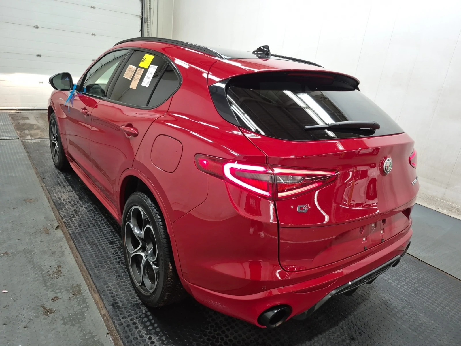Alfa Romeo Stelvio VELOCE * CARFAX * АвтоКредит * Цена до България*  - изображение 4