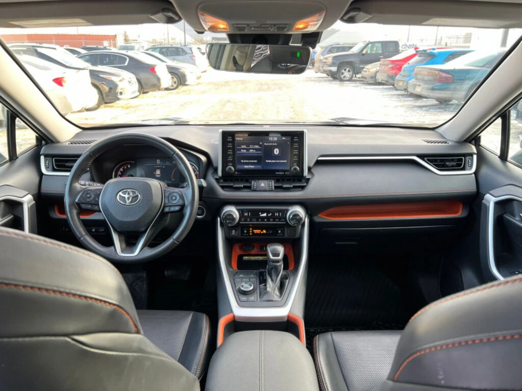 Toyota Rav4 TRAIL* Кожа* Подгрев* Обдухване* ПАНО* WIFI CHARGI - изображение 9