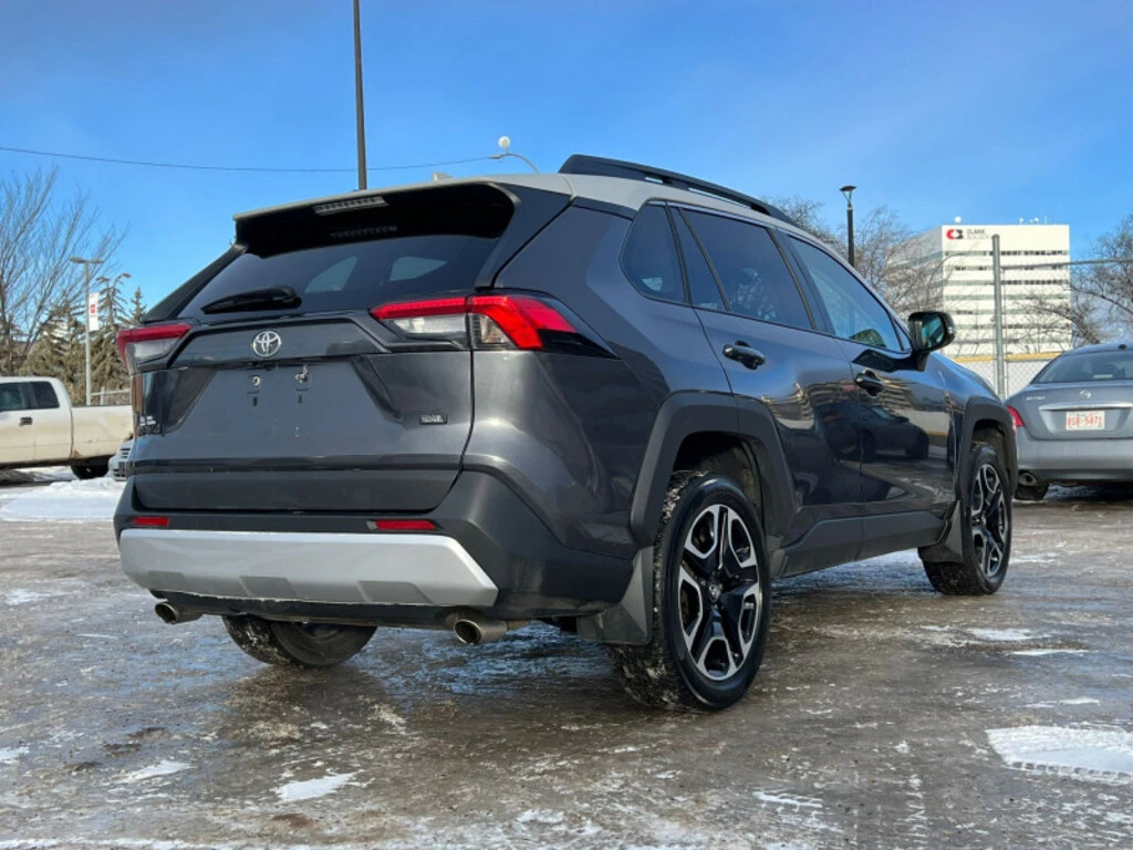 Toyota Rav4 TRAIL* Кожа* Подгрев* Обдухване* ПАНО* WIFI CHARGI - изображение 6