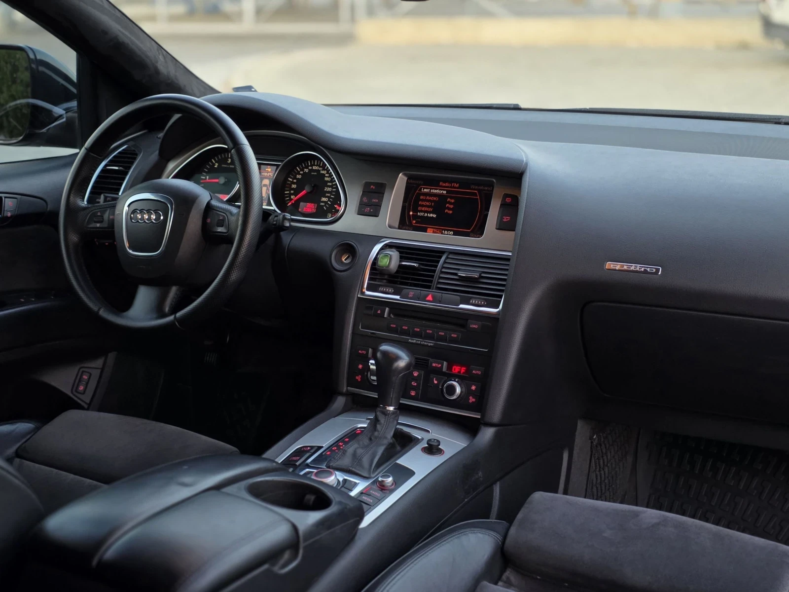 Audi Q7 S-LINE/KEYLESS/3.0TDI, снимка 10 - Автомобили и джипове - 53786981