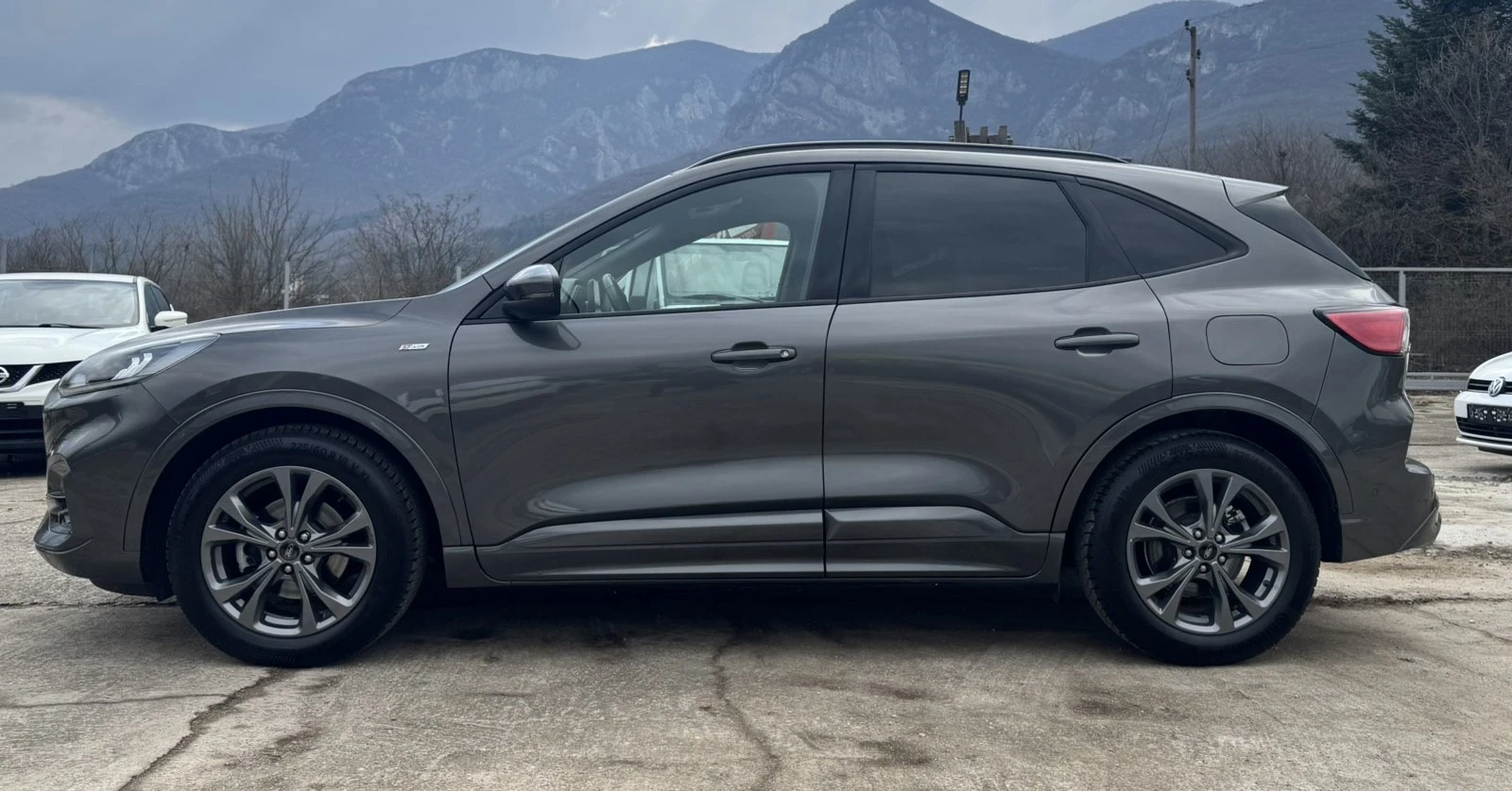 Ford Kuga 1.5 TDCI, снимка 3 - Автомобили и джипове - 53983808