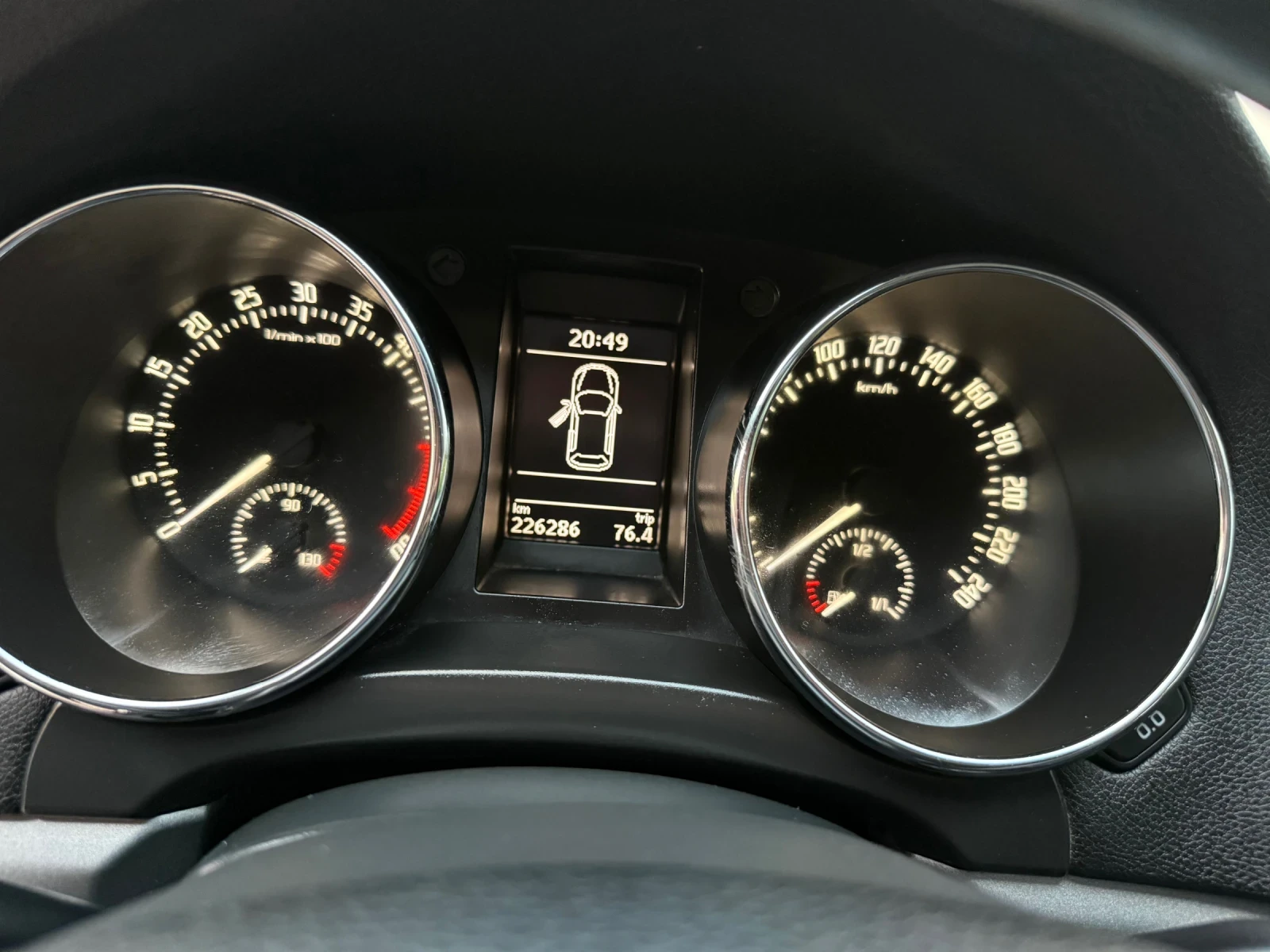 Skoda Yeti 2.0TDI 110К.С. 4Х4, снимка 16 - Автомобили и джипове - 55386672