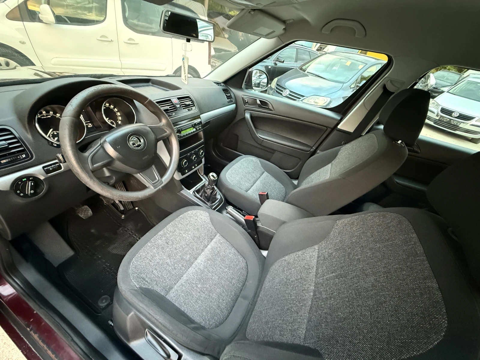 Skoda Yeti 2.0TDI 110К.С. 4Х4, снимка 9 - Автомобили и джипове - 55386672
