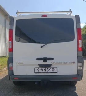 Opel Vivaro 2.5 CDTI 2011г., снимка 12