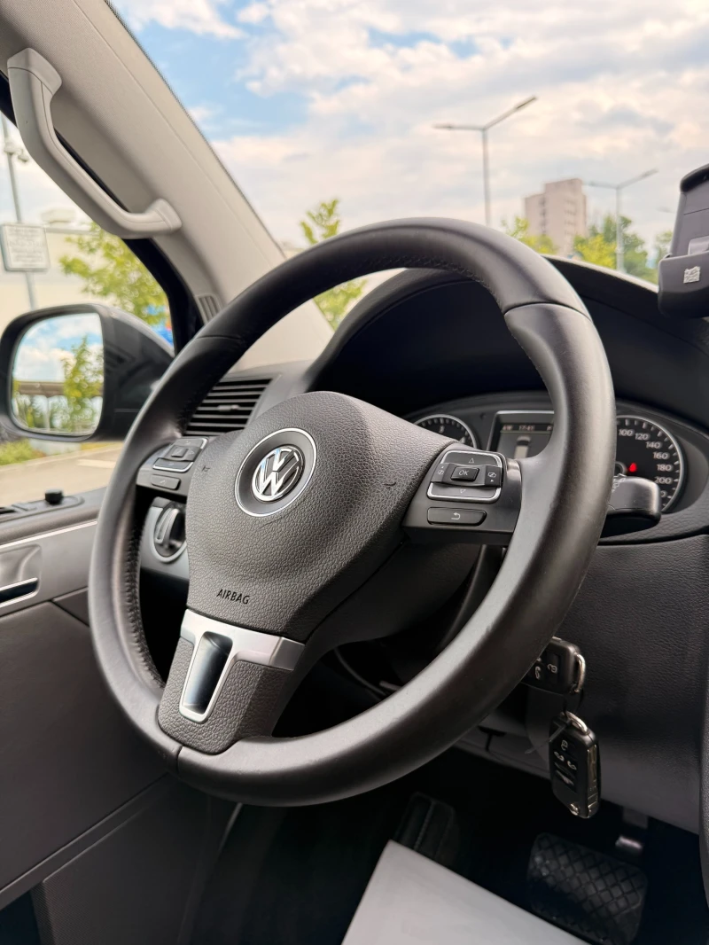 VW Multivan 2.0BITDI* HIGLINE* 180кс* 182000км* , снимка 12 - Бусове и автобуси - 51024610