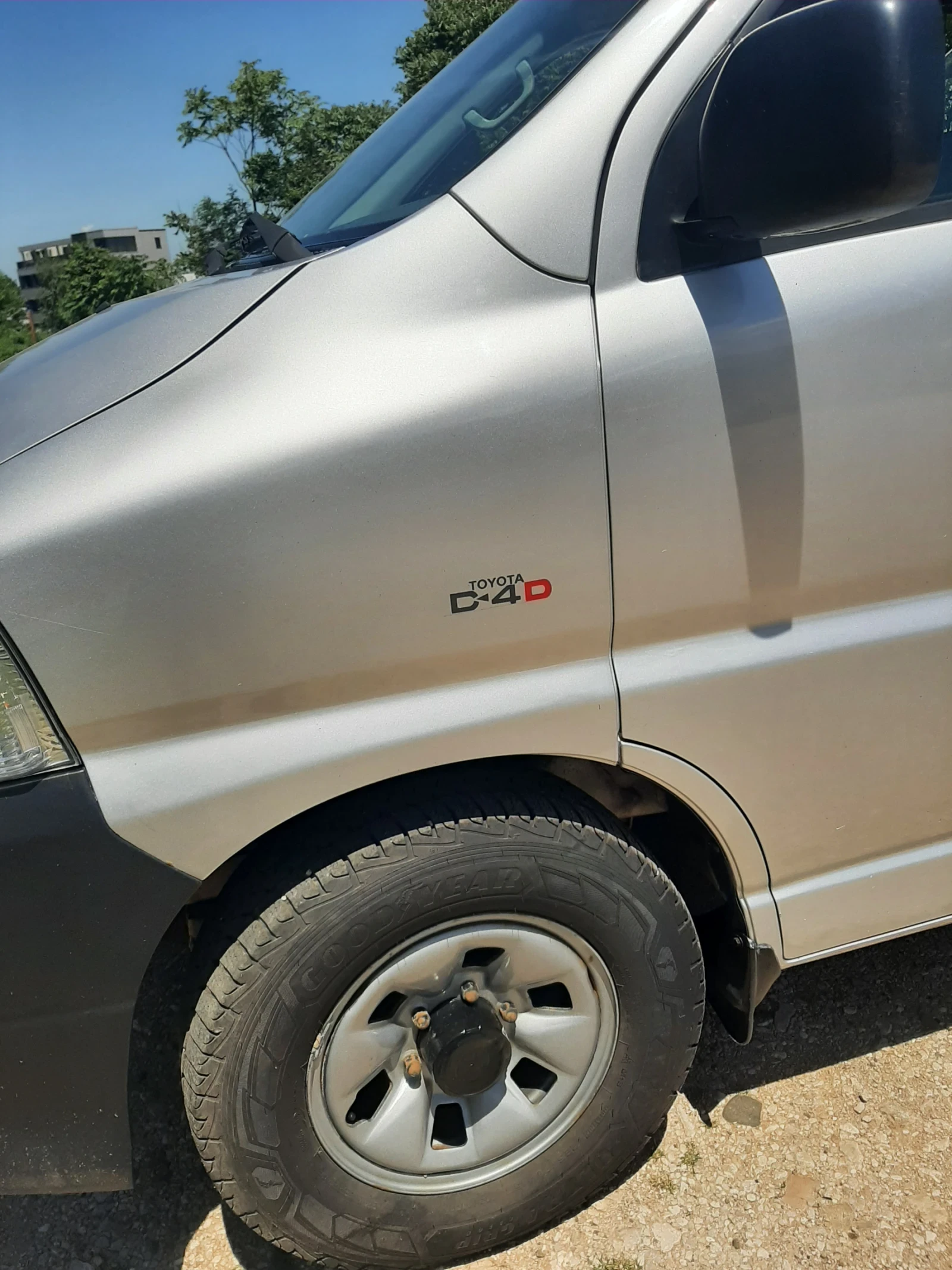 Toyota Hiace 2.5D -4 WD, снимка 2 - Бусове и автобуси - 54697649