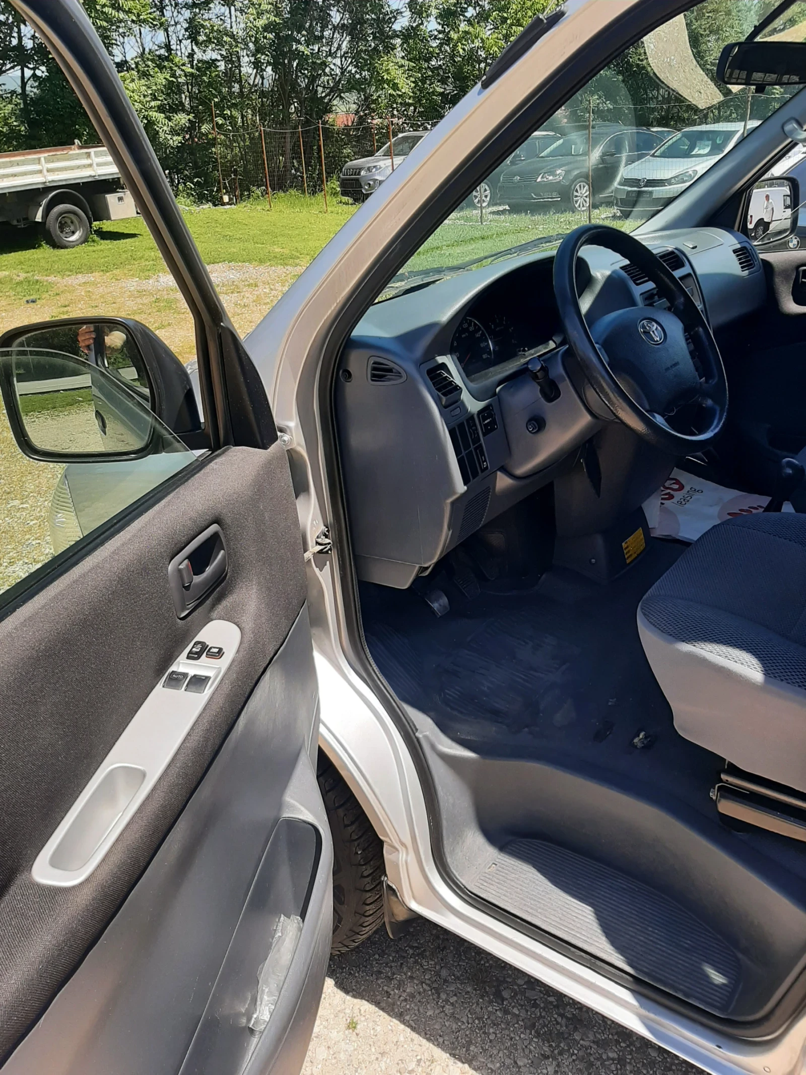 Toyota Hiace 2.5D -4 WD, снимка 10 - Бусове и автобуси - 54697649
