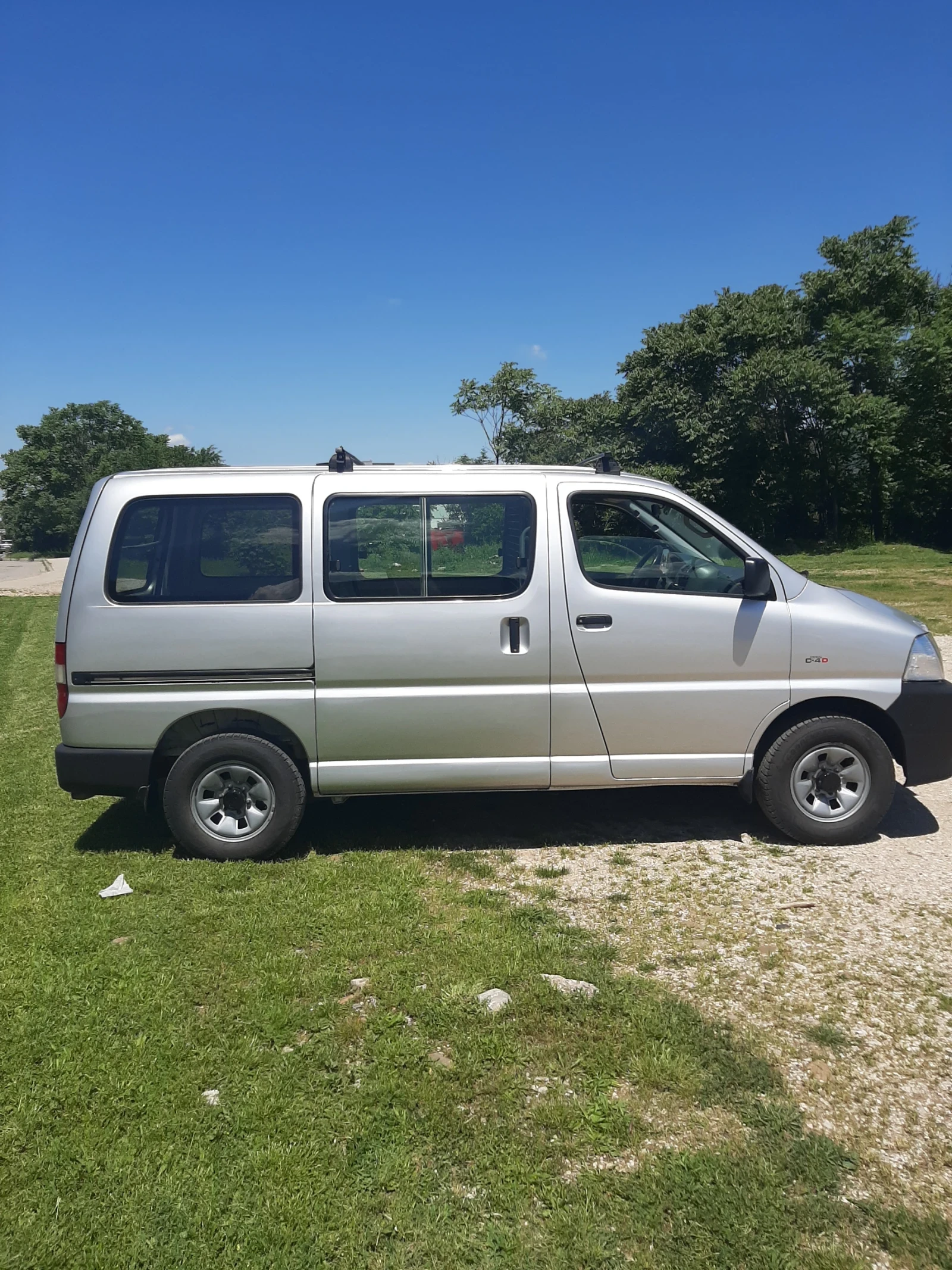 Toyota Hiace 2.5D -4 WD, снимка 6 - Бусове и автобуси - 54697649