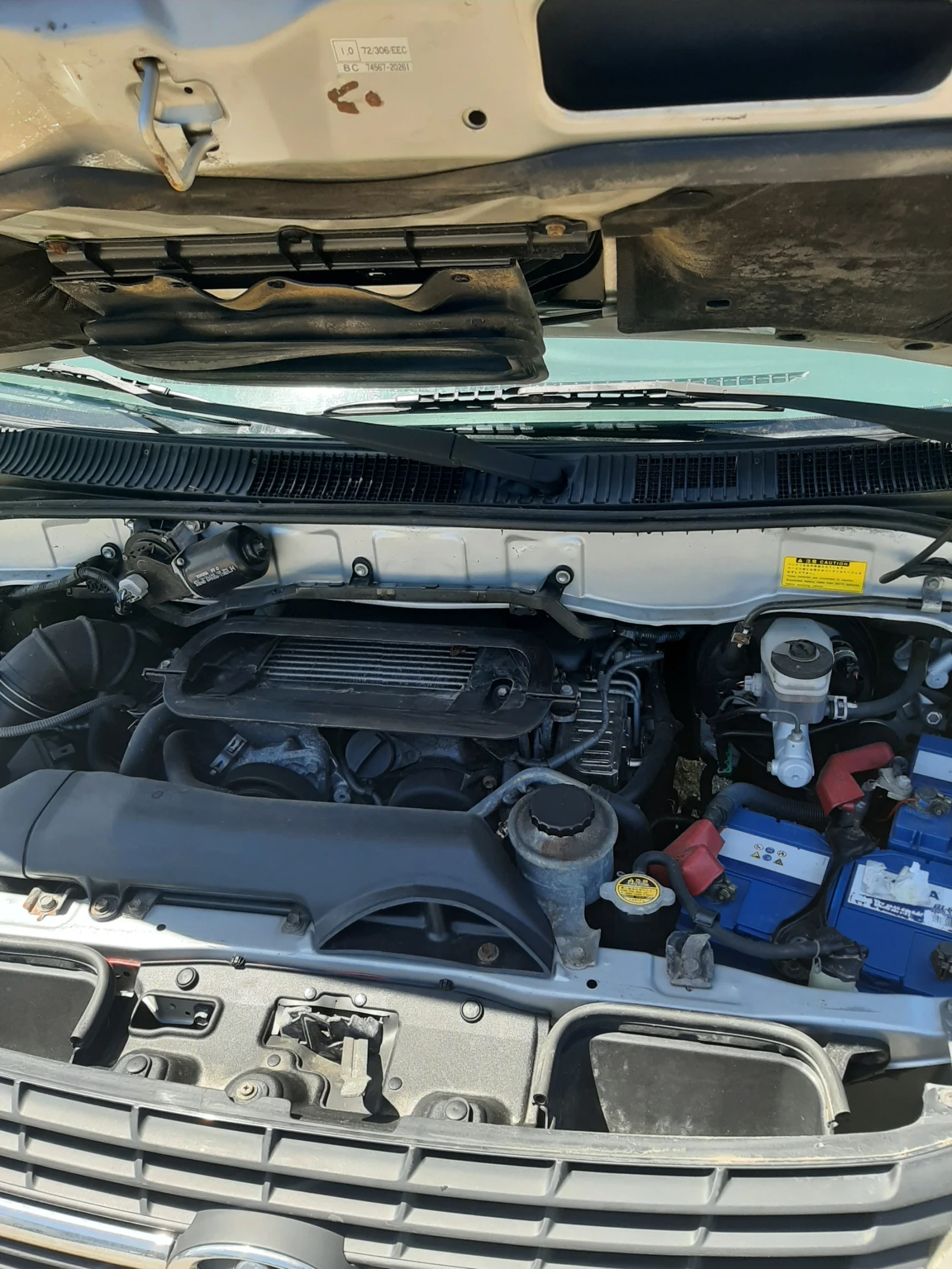 Toyota Hiace 2.5D -4 WD, снимка 9 - Бусове и автобуси - 54697649
