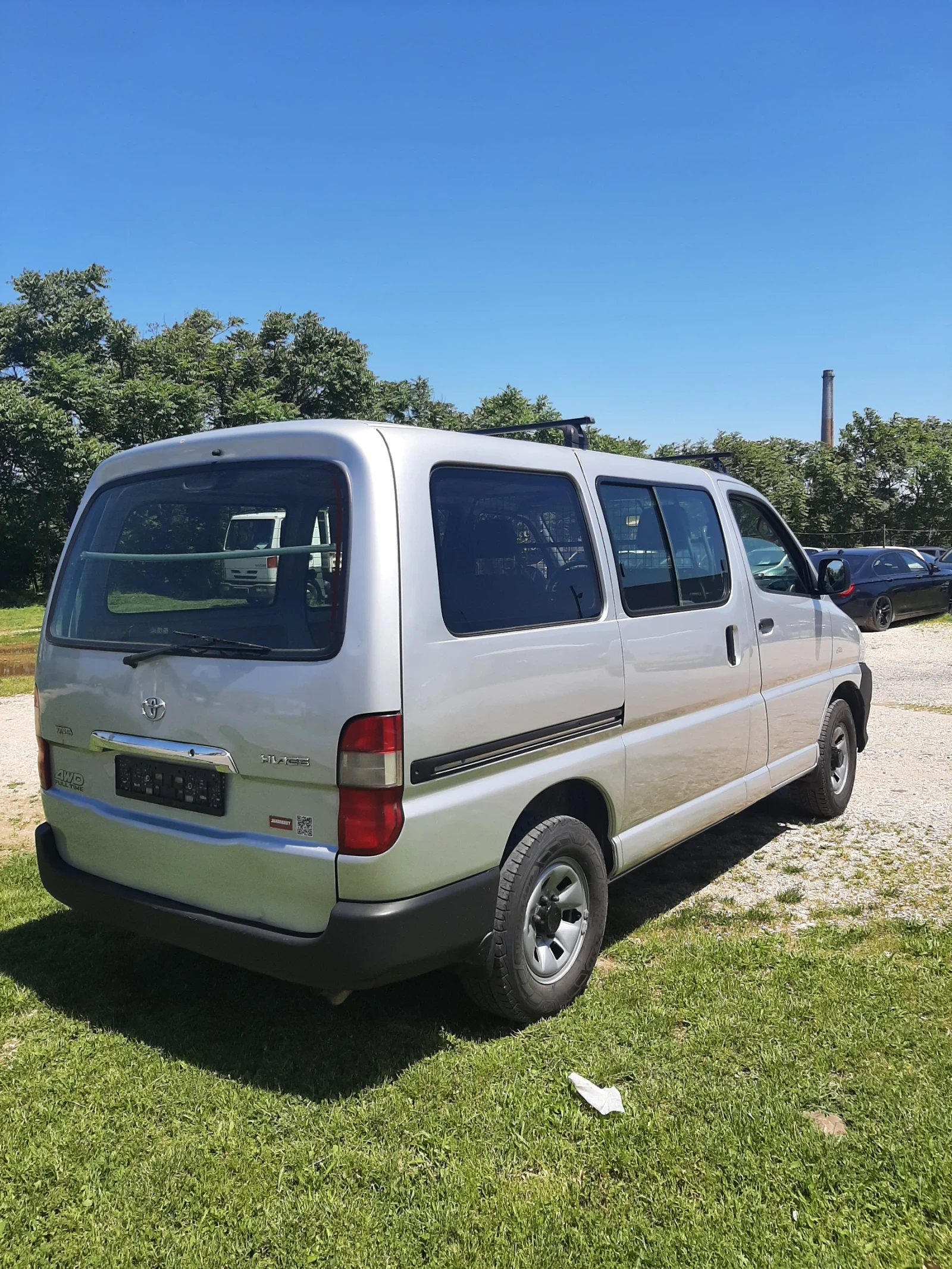Toyota Hiace 2.5D -4 WD, снимка 8 - Бусове и автобуси - 54697649