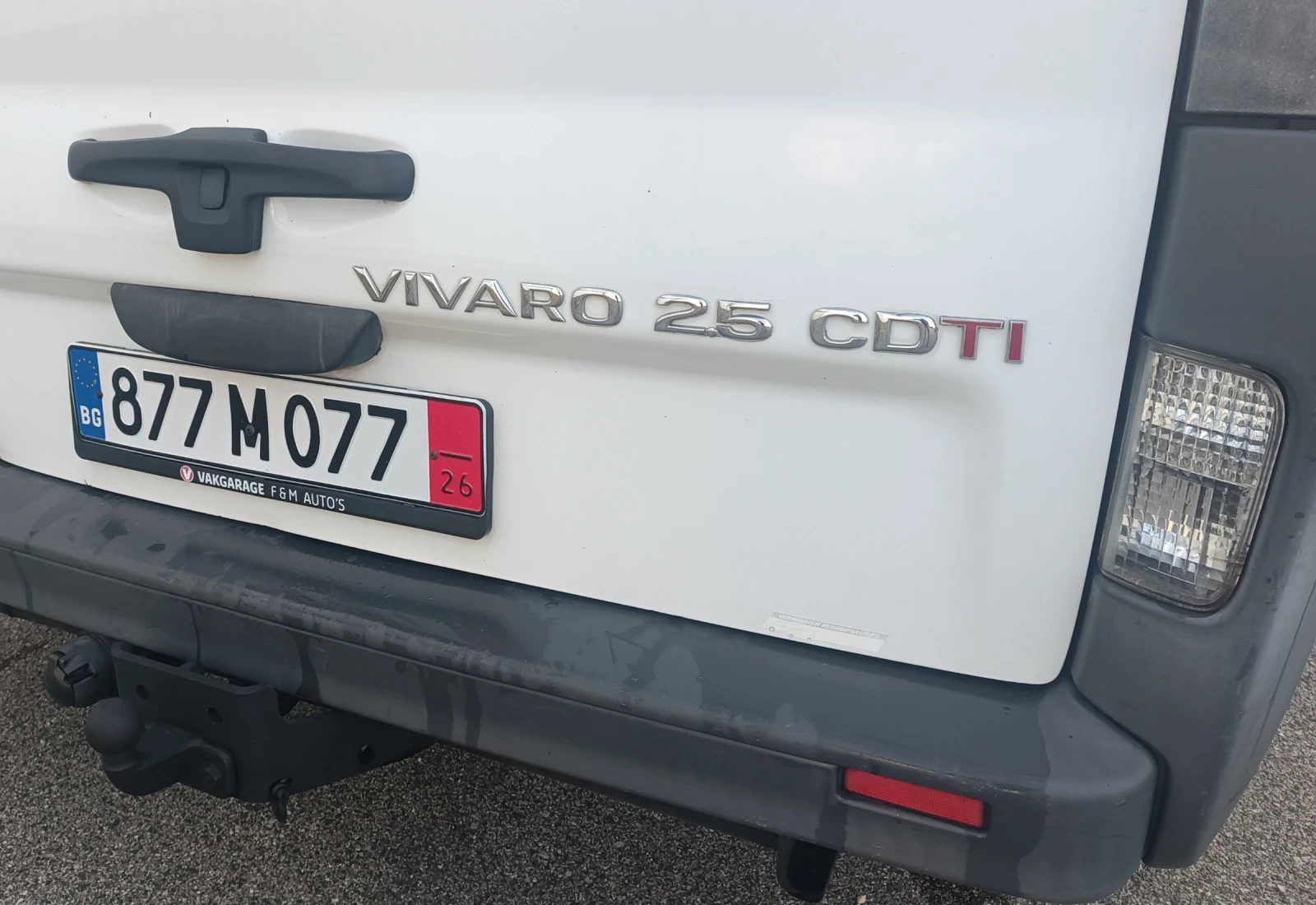 Opel Vivaro 2.5 CDTI 2011г., снимка 7 - Бусове и автобуси - 56240447