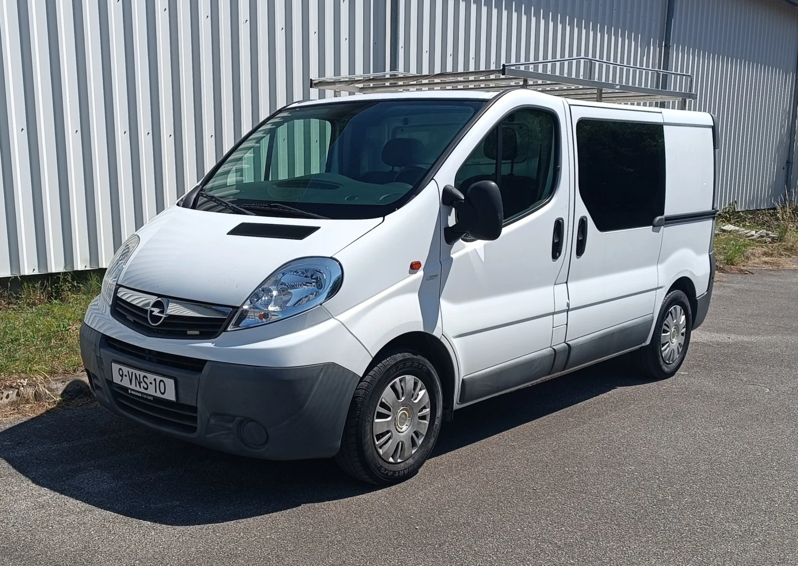 Opel Vivaro 2.5 CDTI 2011г.