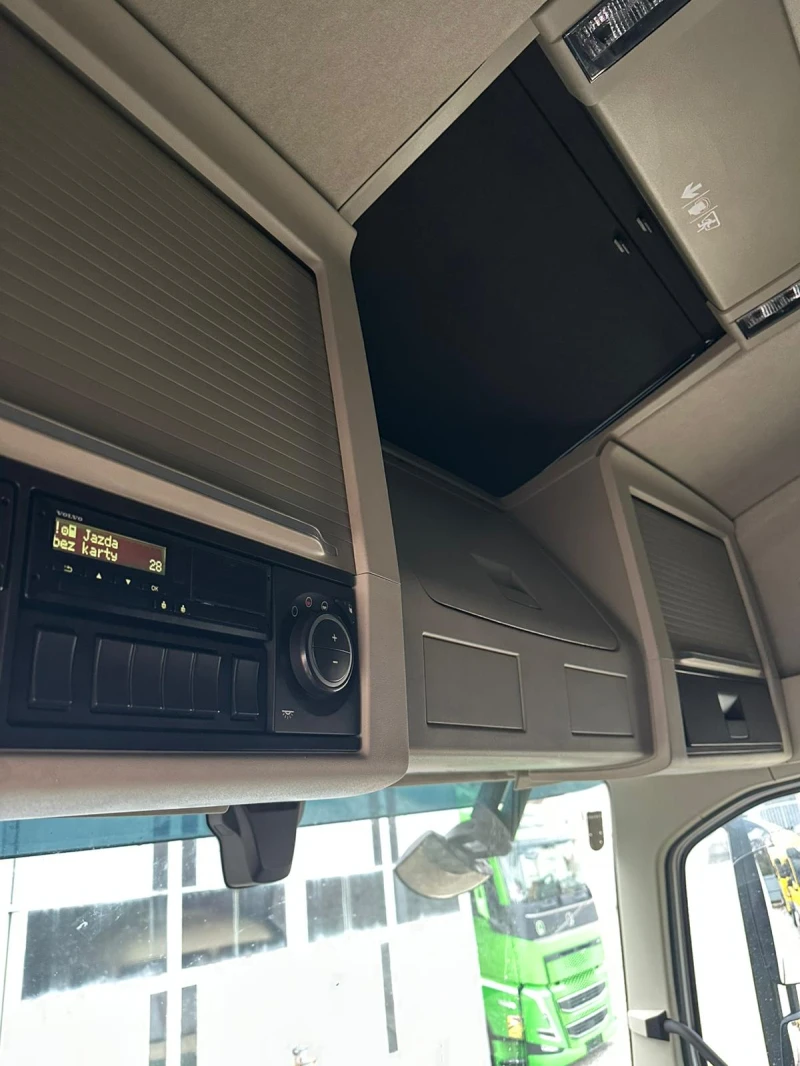 Volvo Fh 500 SURPLANCHER, снимка 9 - Камиони - 52731653