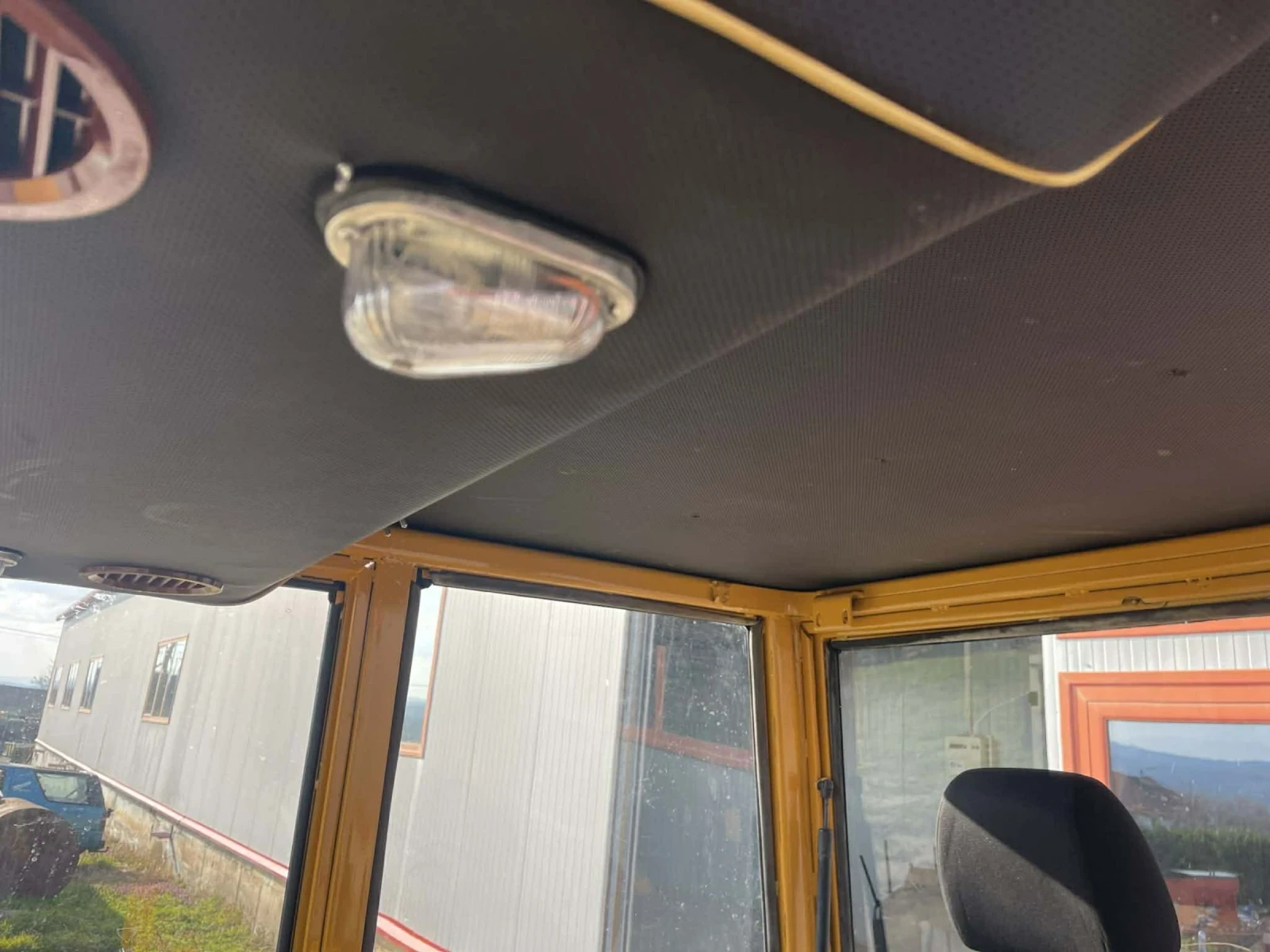 Трактор Болгар ТК-80, снимка 9 - Селскостопанска техника - 53868567