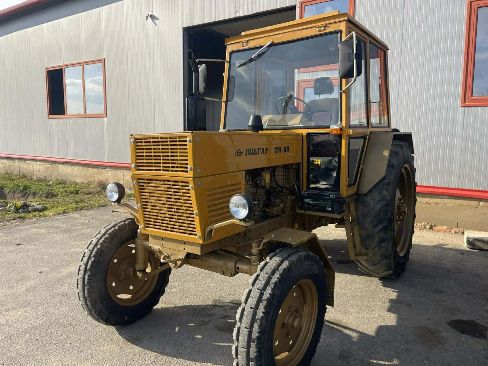 Трактор Болгар ТК-80, снимка 3 - Селскостопанска техника - 53868567