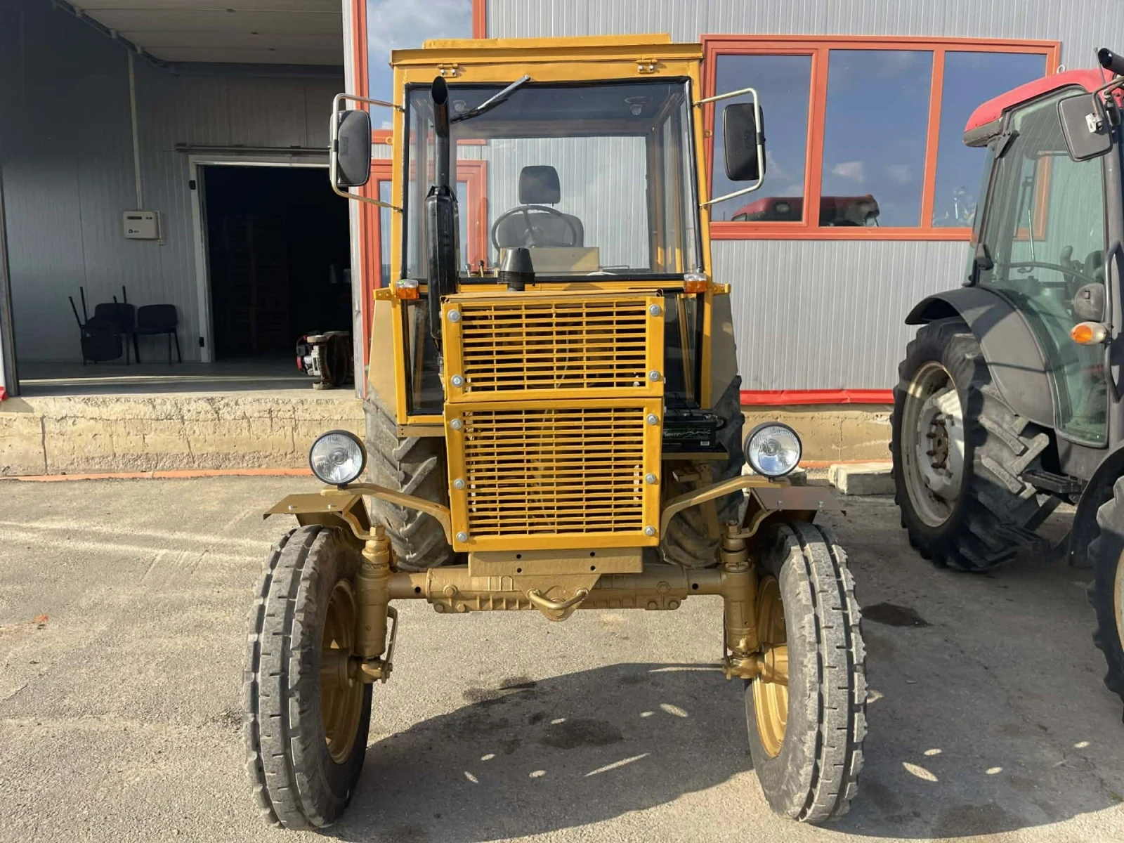 Трактор Болгар ТК-80, снимка 2 - Селскостопанска техника - 53868567